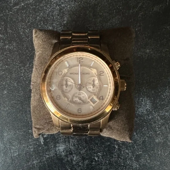 Michael Kors Runway Rose Gold Bracelet Watch EUD Rose Gold Michael Kors Runway Watch with Date Display  main image 3
